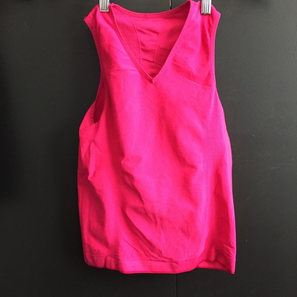 5 Champion Workout Tops - Picture 4 of 16